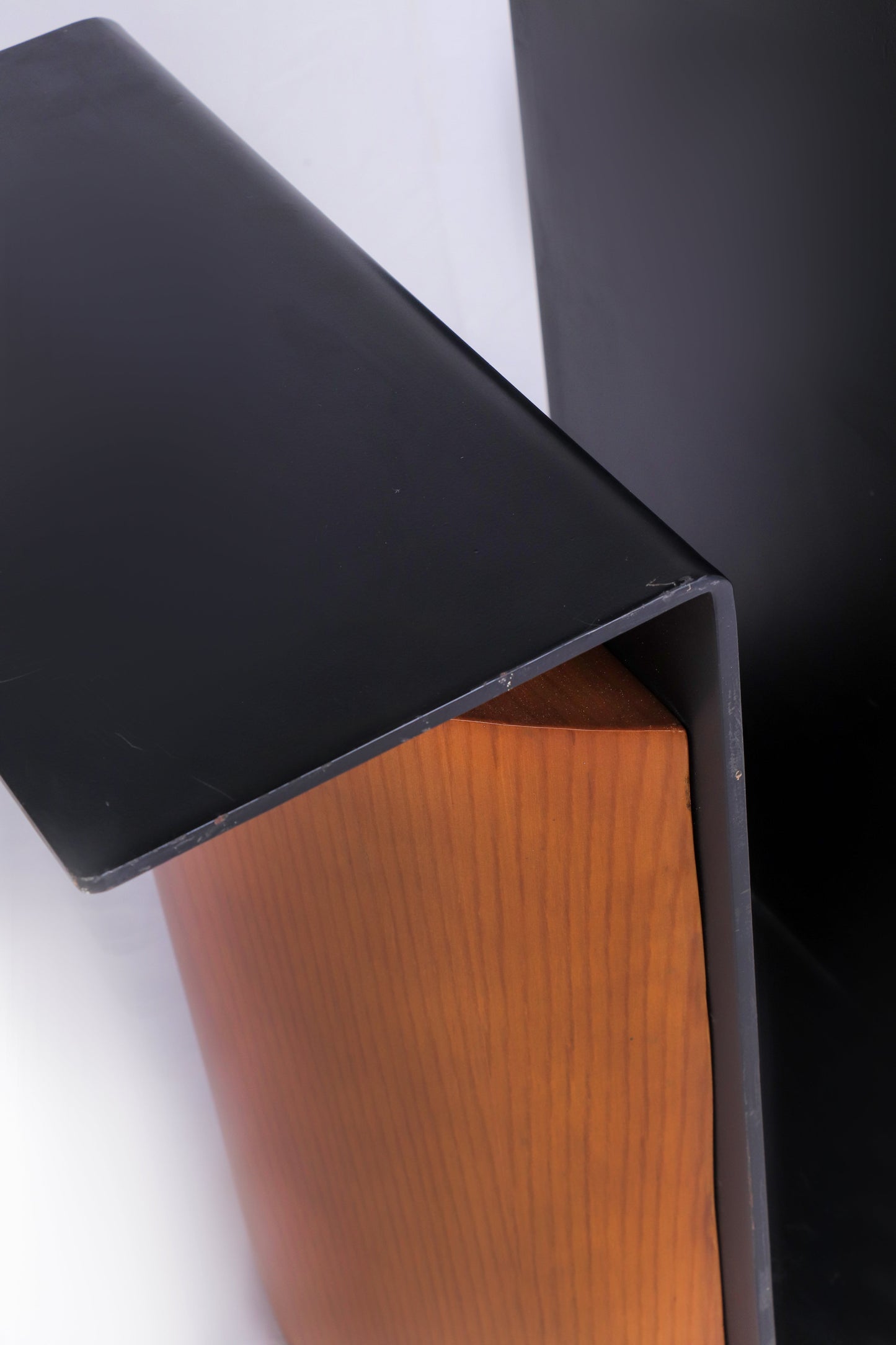 Asymmetrical Wood-Metal Table – Artistic Side Piece for Contemporary Interiors